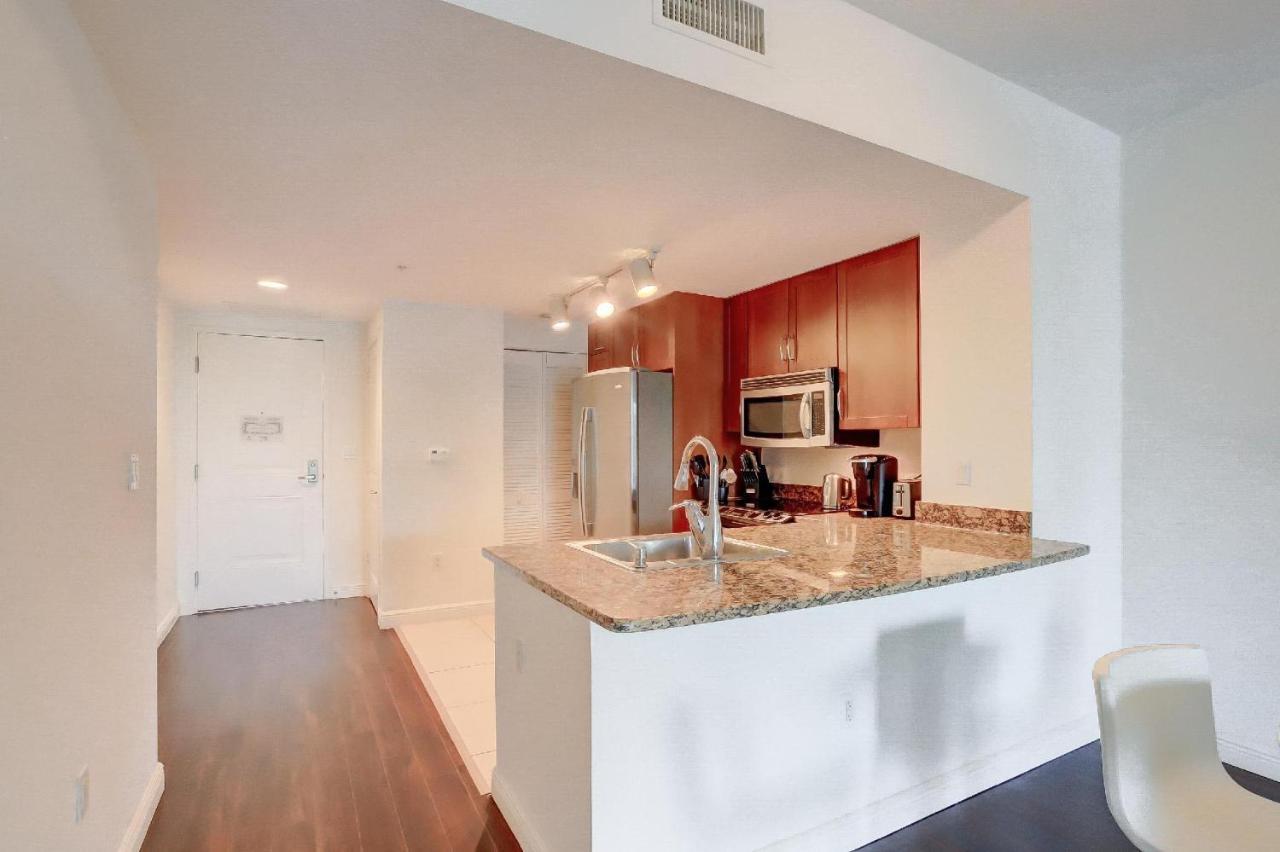 Apartment In Casa Costa Condo!Beach Pass Included 波因顿海滩 外观 照片